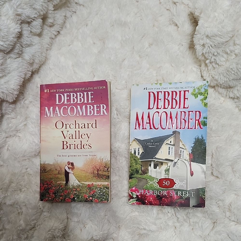 DEBBIE MACOMBER BOOK SET